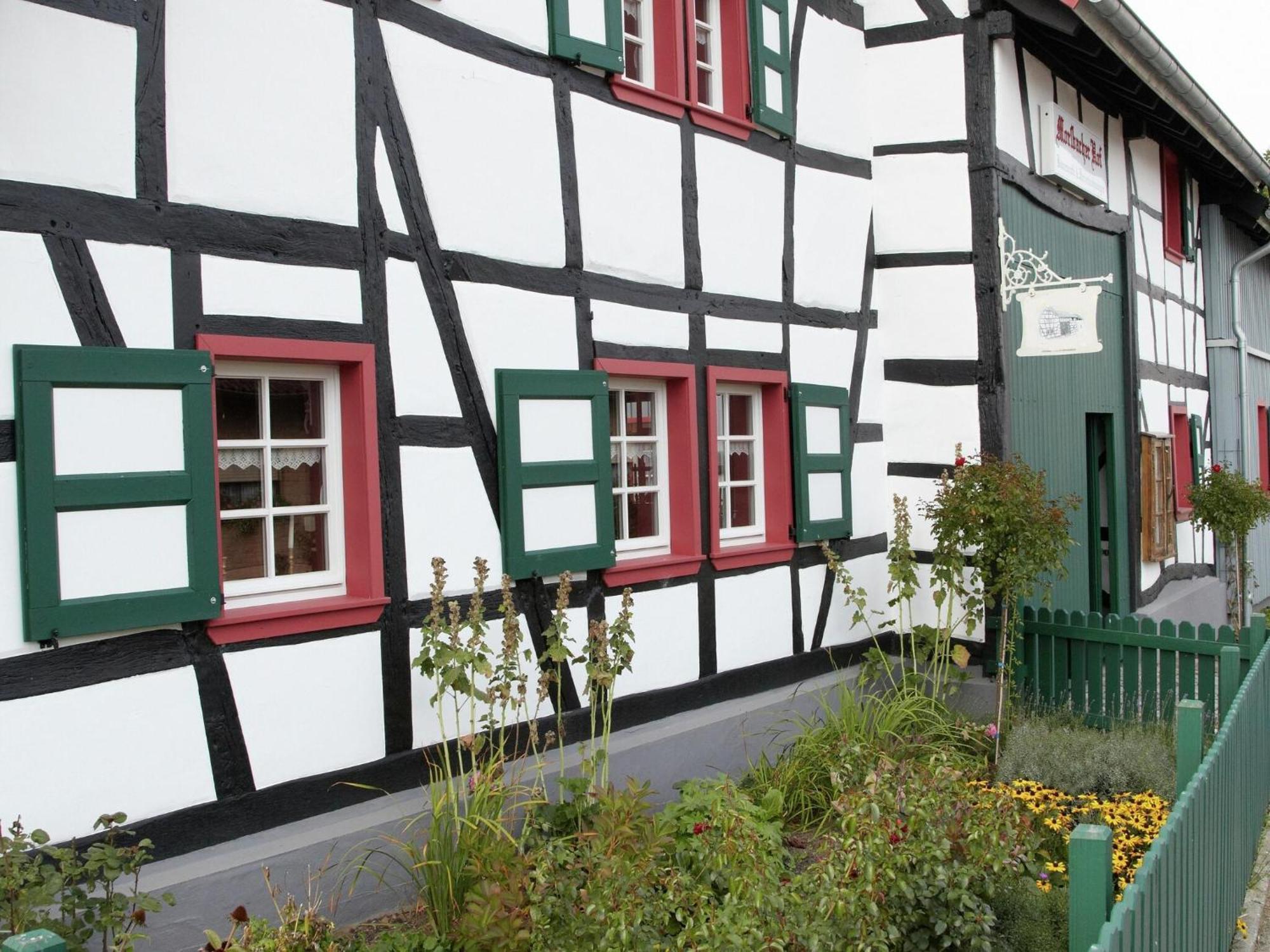 Nostalgic In The Eifel Region Apartment *